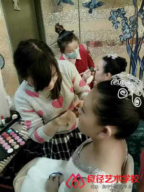 北京良径化妆造型学校 化妆练习 